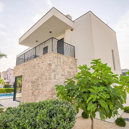 Villa Fgstar *