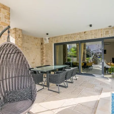 Fgstar Villa