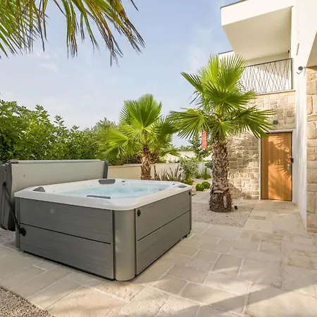Fgstar Villa