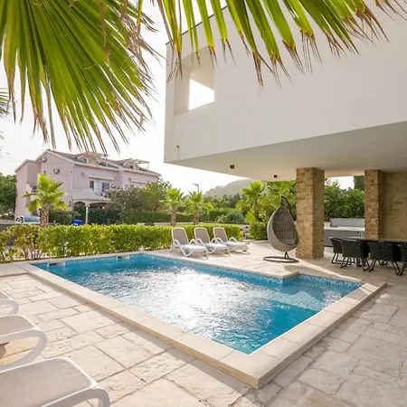 Fgstar Villa Murter